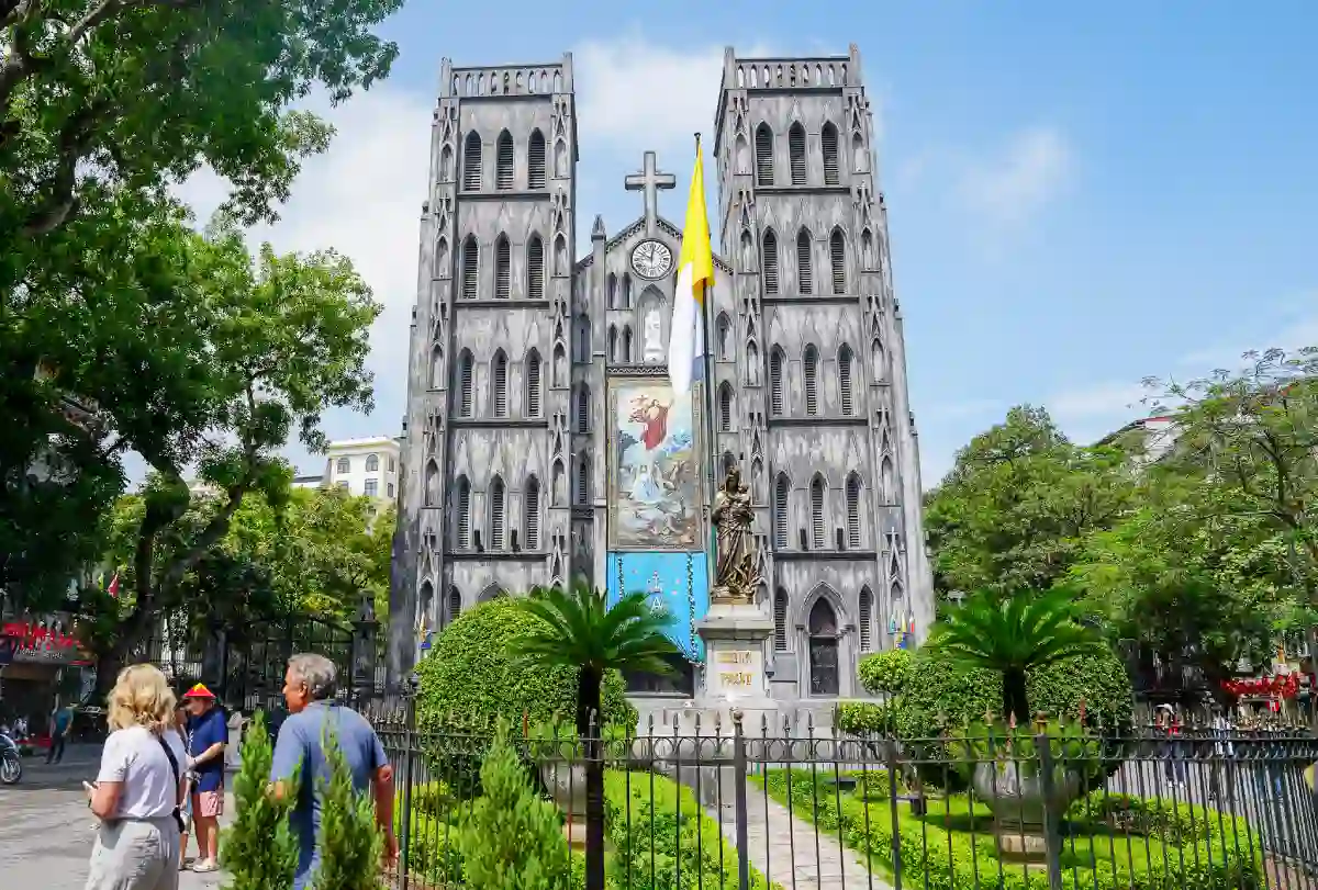 Walking tour of Hanoi — practical travel tips