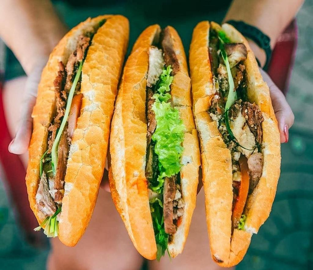 The Influence of Street Food Culture on Banh Mi