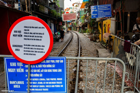 Navigating Controversy The Banned Hanoi Train Street Unveiled